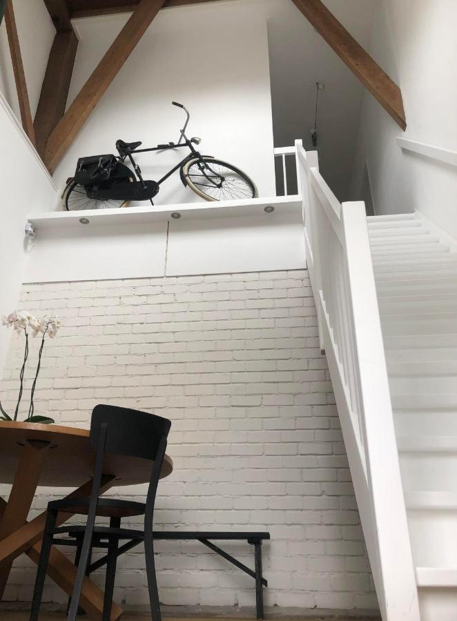 Rustig Logeerverblijf Aan De Rand Van De Stad Lekkum Esterno foto